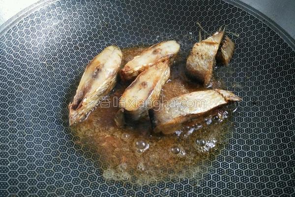 香煎白鳞鱼泡多久,香煎白鳞鱼鸡蛋