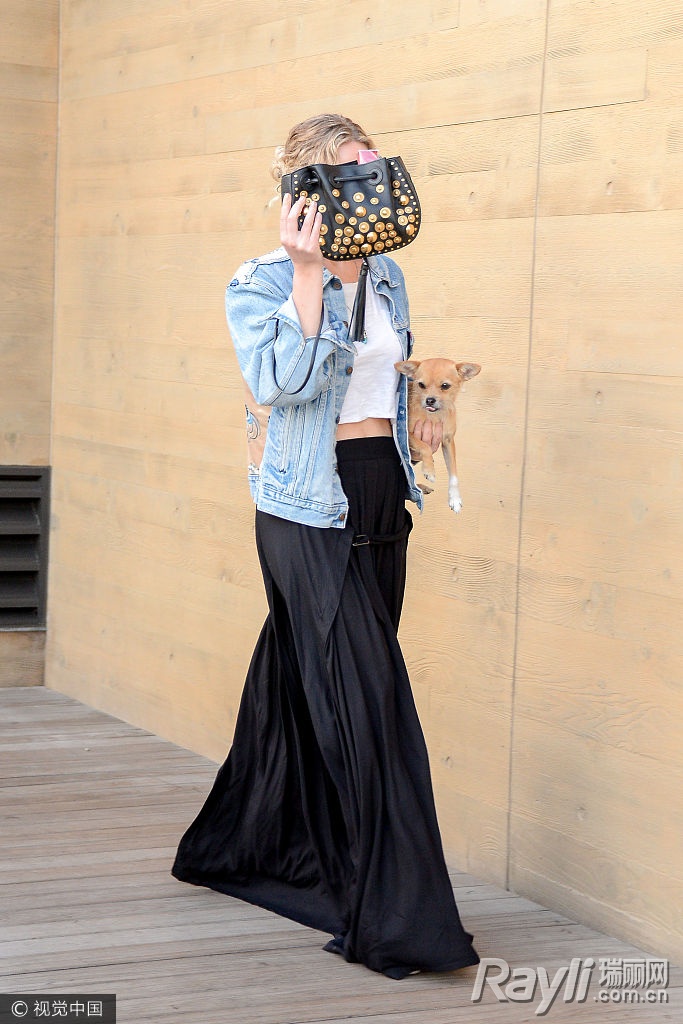 躲镜头的女星,躲镜头迪丽热巴