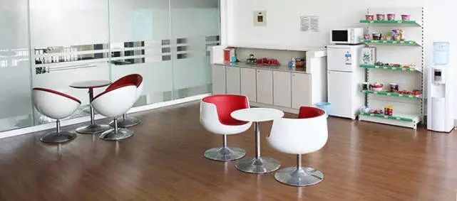 李想蔚来汽车车和家,李想还有汽车之家的股份吗