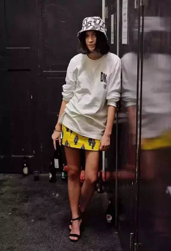 当倪妮赵丽颖同框,赵丽颖倪妮穿背带裤