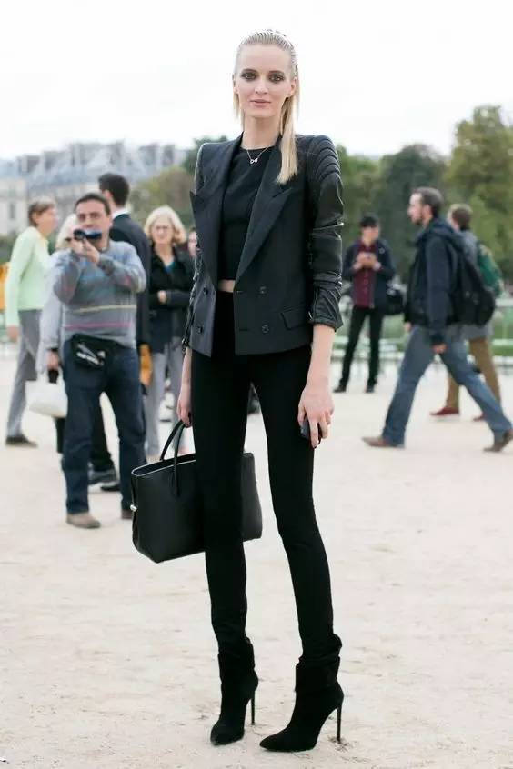 赵丽颖和陈伟霆共同抢一个帽子,赵丽颖陈伟霆风暴