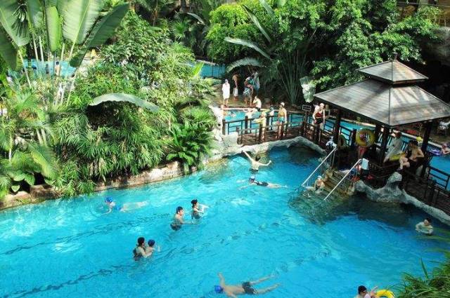 泡室外温泉附近哪里好玩又便宜,稻田泡温泉好去处