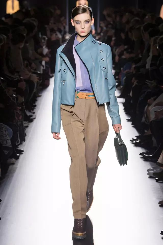 秋冬穿这6个流行色,这5种流行色在冬天穿特显白