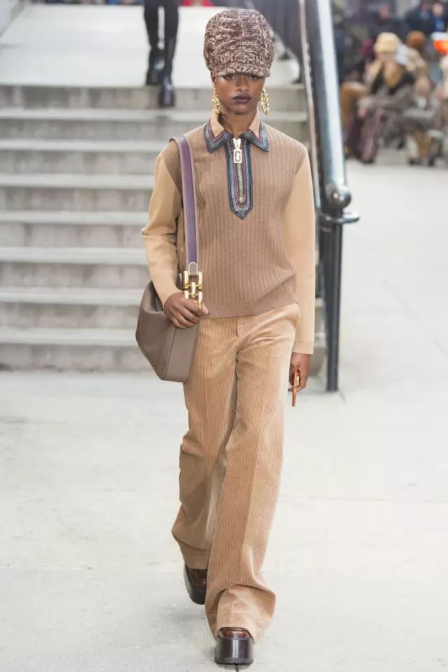 秋冬穿这6个流行色,这5种流行色在冬天穿特显白