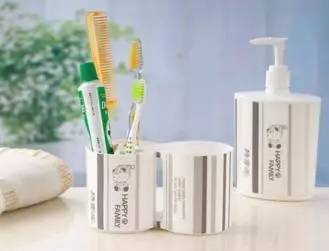 「健康」这些污垢比地板还脏，你竟然每天要吃进肚子好几遍……