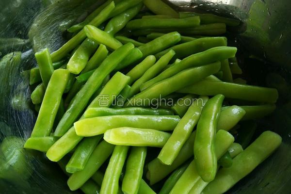 炒豆角不变色的小诀窍,炒豆角不变色的做法窍门