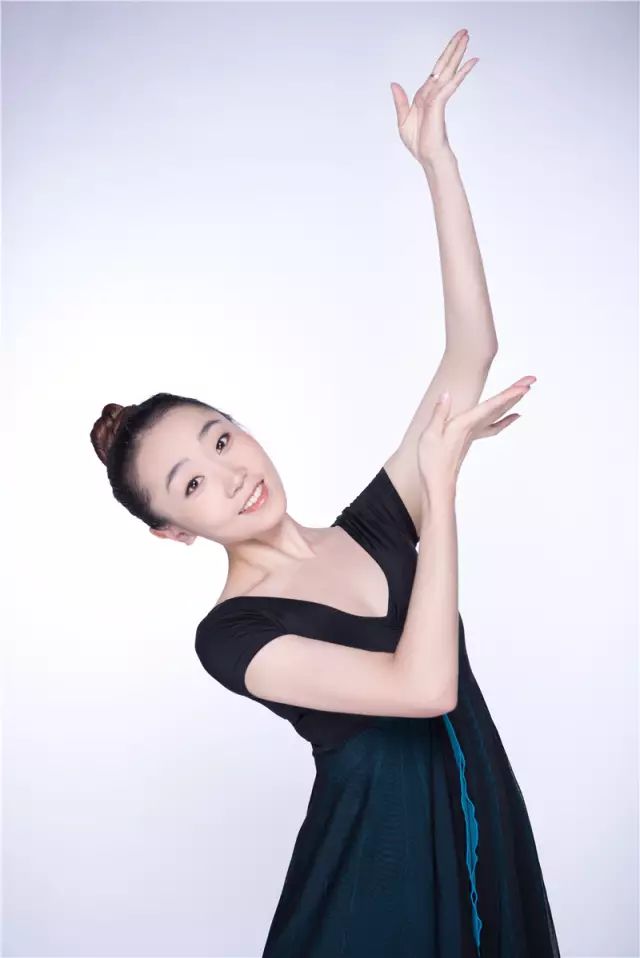 姝岃垶鑹烘湳涓績,姝岃垶涓績