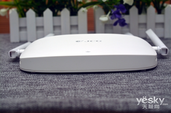 ac1350双频无线路由器评测,jcgax1800m路由器测评
