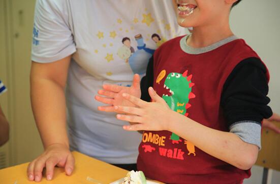 走进自闭症谱系障碍儿童,自闭症星星的孩子回归地球