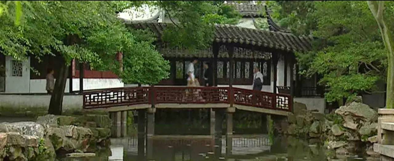 拙政园的山水诉说千年的梦想,拙政园亭台楼阁轩榭廊舫图片