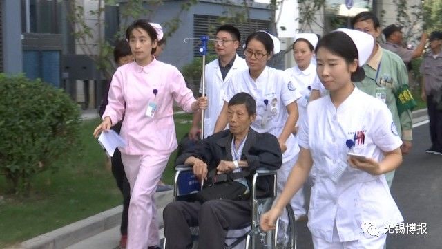 “大家好，我给大家介绍一下，这是我们二院与五院的新院区……”