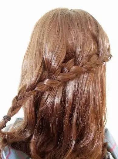 披头散发怎么扎头发好看,披头散发的头发教程