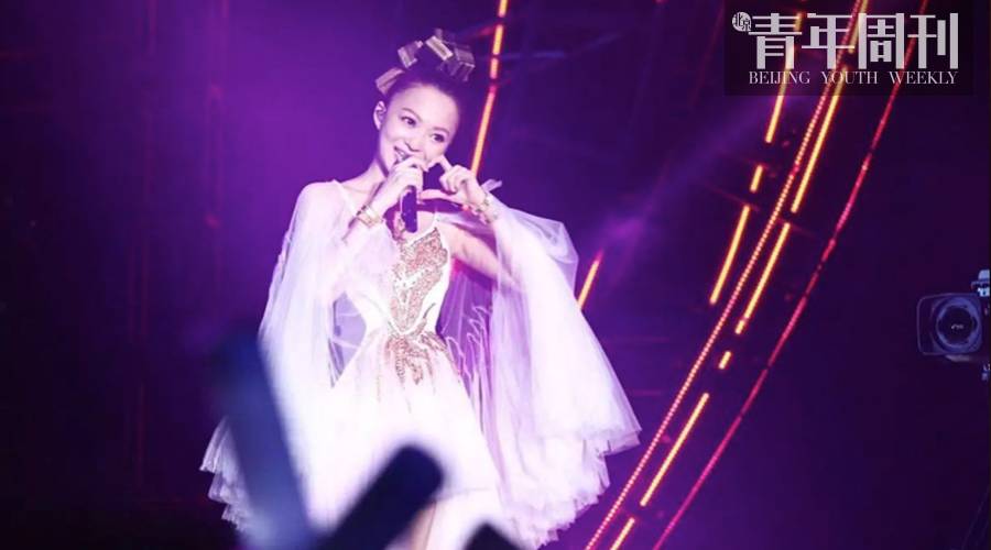 中国女人的美，全在他的笔下