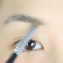 新手眉毛一直画不好,眉毛没修好多久能长出来