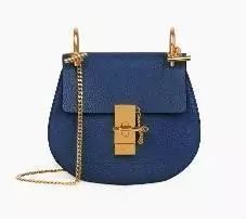 刘雯唐嫣同款小猪包,刘雯背的新款包是什么品牌