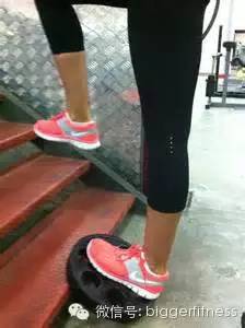 后足跟痛怎么跑步,脚再痛也要坚持