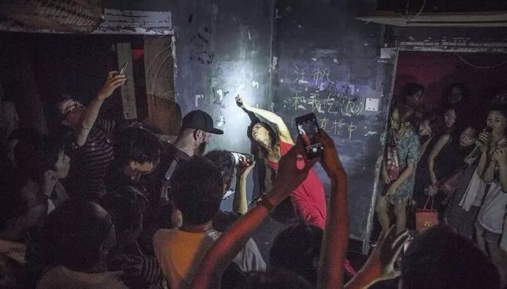 亚洲酷青年们晚上都在哪集合？我们把那些据点“一窝端”了！