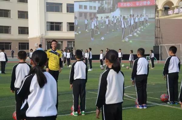校园｜直播点击率过21万：中心小学足球特色震撼来袭