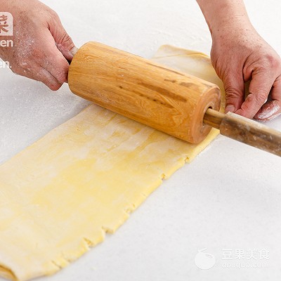 榴莲酥的做法烤箱空气炸锅,榴莲酥的做法微波炉