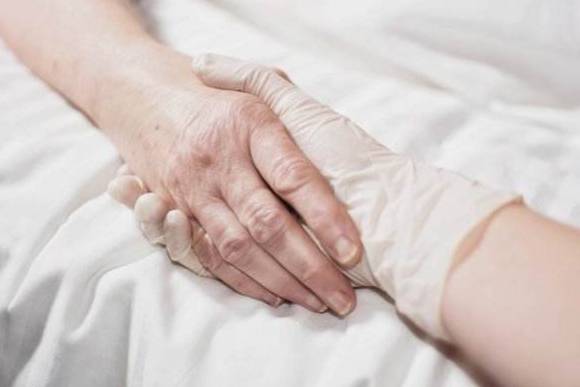 现在你可以免费*载下**到霍金的论文啦｜小南早报