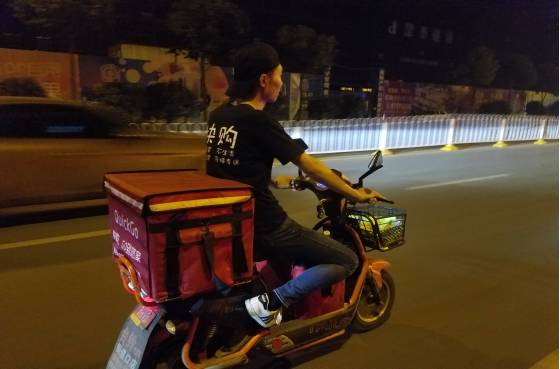 武汉老街烧烤,舌尖上的武汉小吃