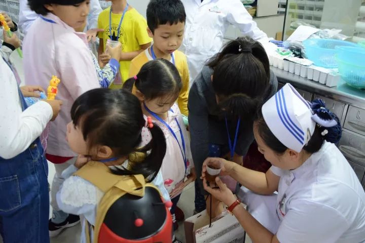 地方动态｜小朋友走进惠州市中医院感受中医药文化