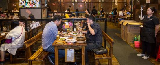 武汉老街烧烤,舌尖上的武汉小吃