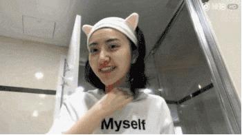 你过来我告诉你一个秘密,告诉你一个你想知道的秘密