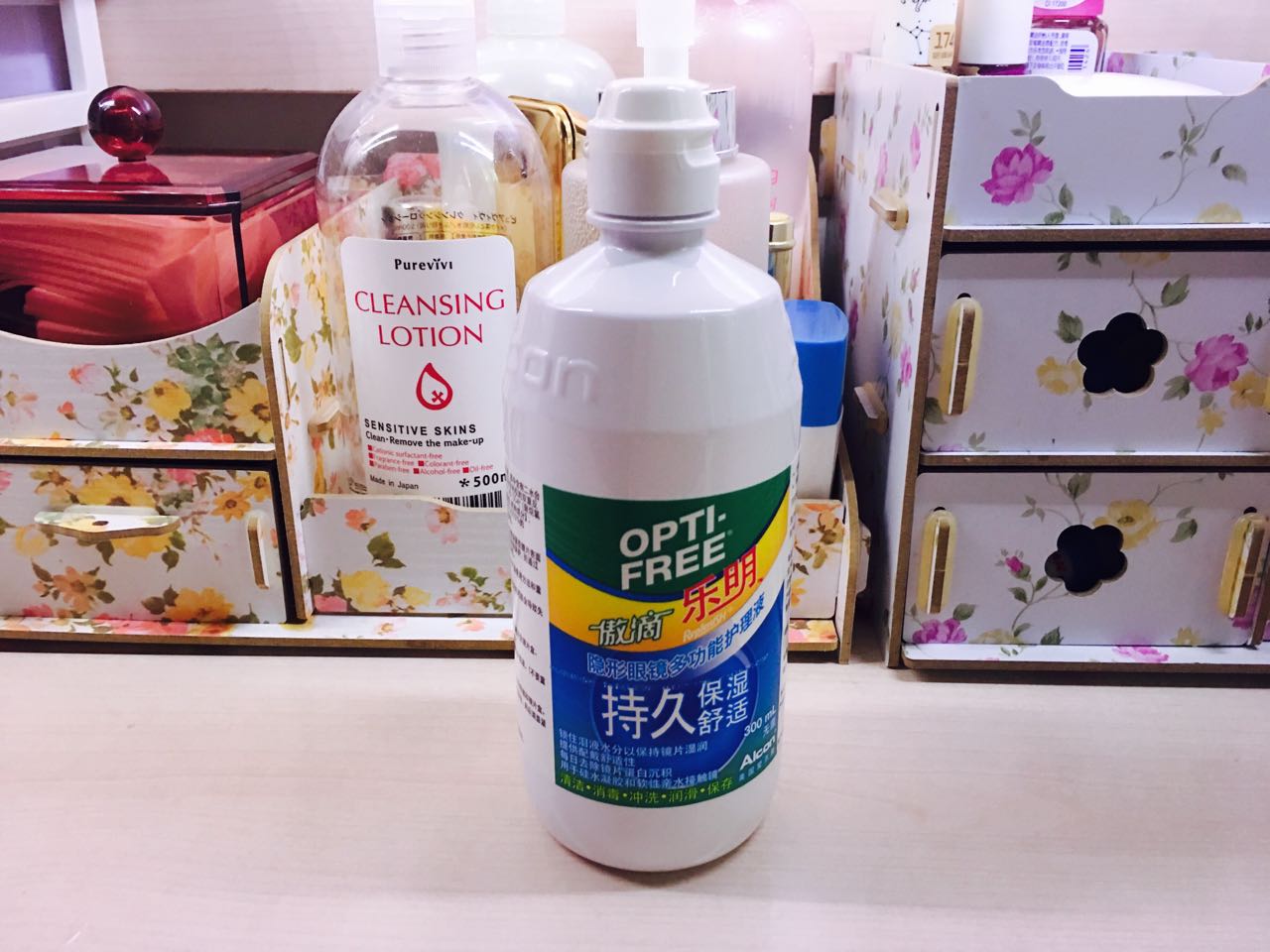 丢三拉四的一小堆空瓶