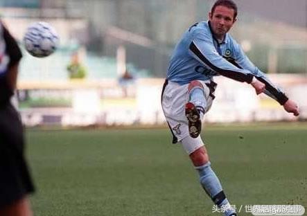 天下足球十大任意球大师,世界足坛十大球王