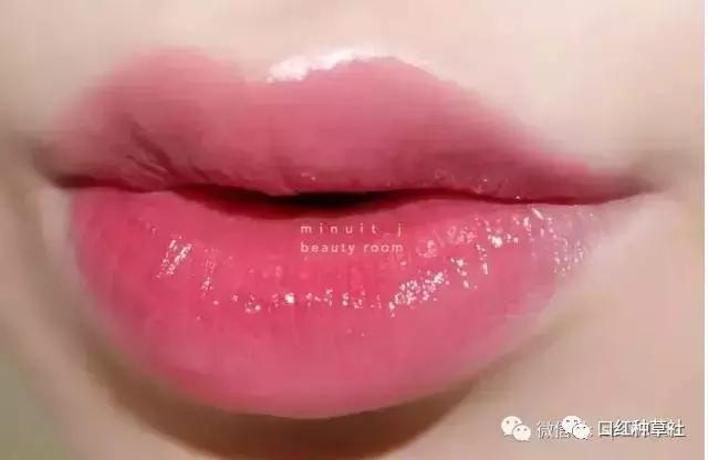 唇色深厚唇适合什么色的口红,唇色深素颜口红不沾杯推荐