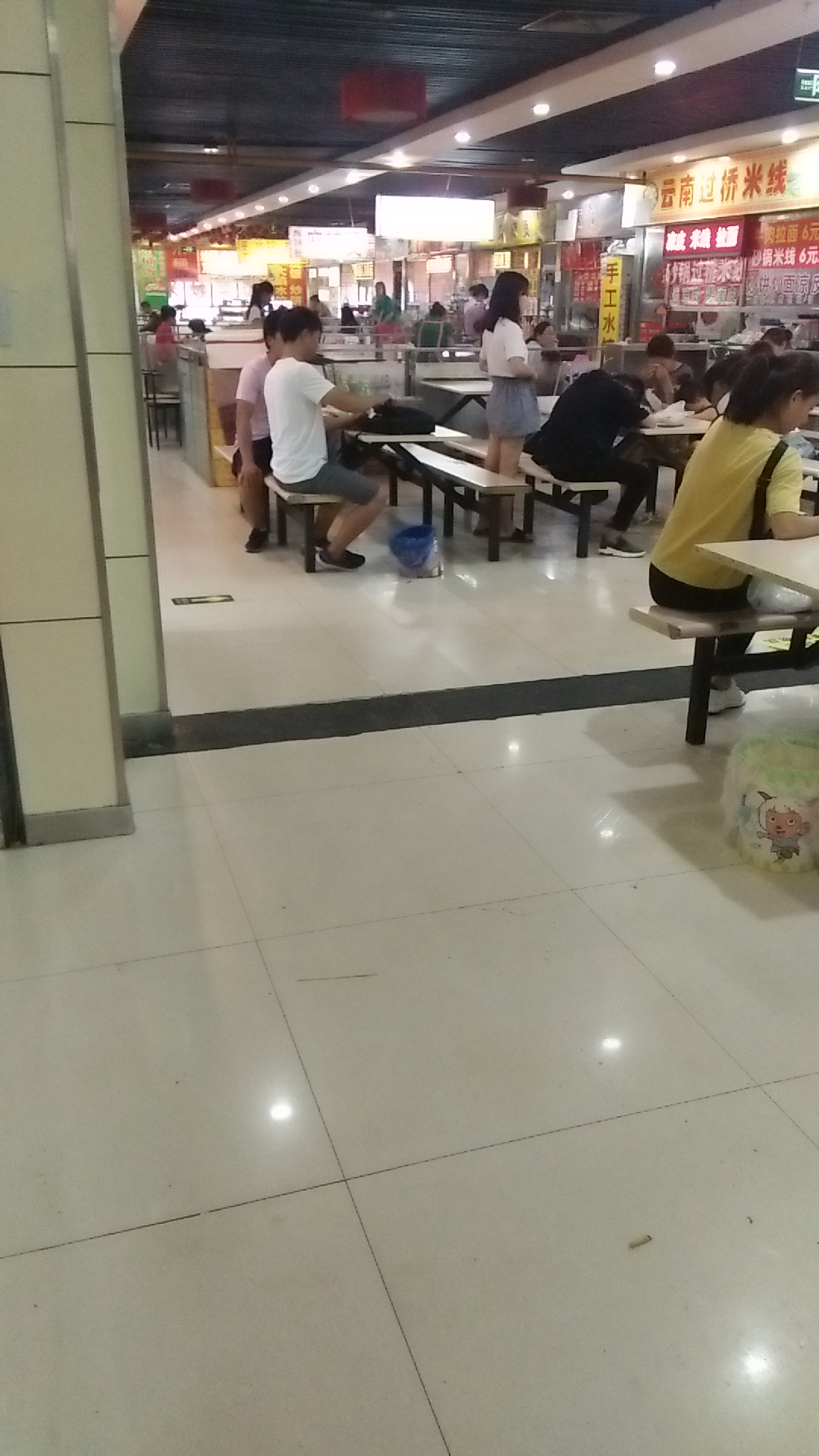 邯郸义商国际店,邯郸义商国际比较火的店铺