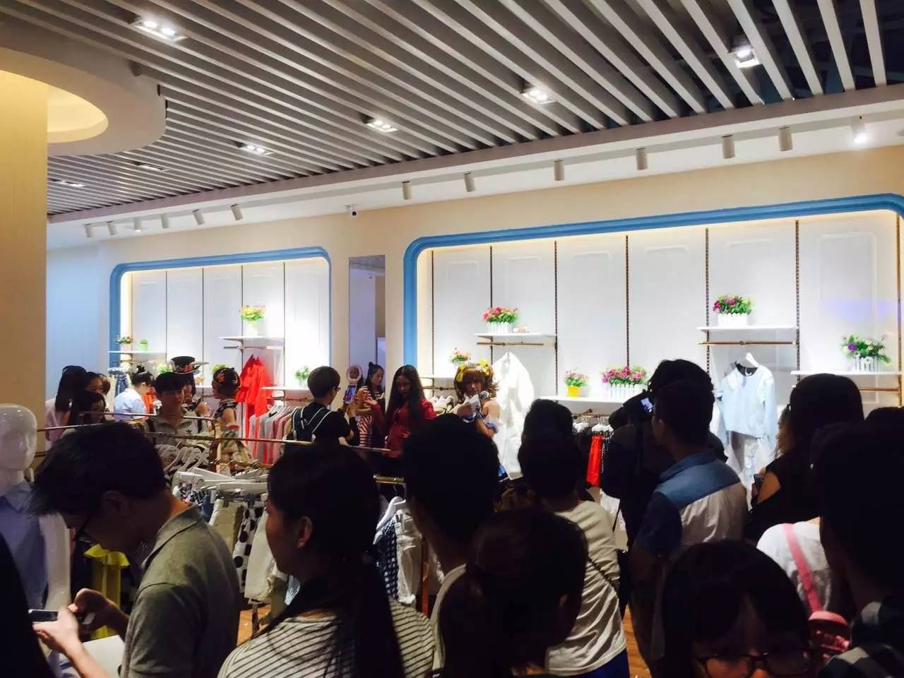 深度分析,年销售超3000万的女装为什么要开O2O店?