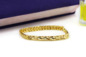 珠宝首饰都有小瑕疵吗 (珠宝首饰辨别真假千万别踩雷)