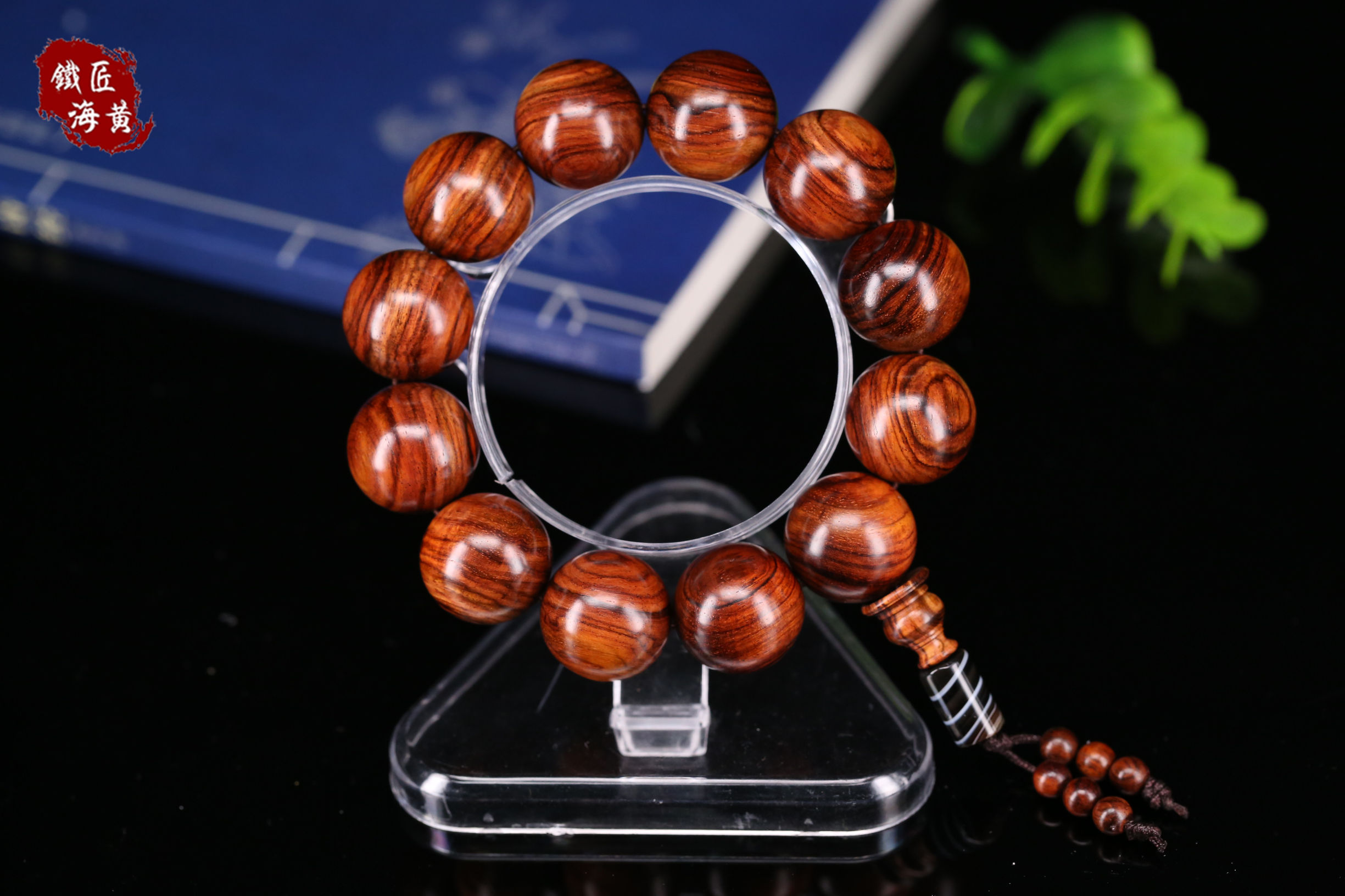 收藏手串有什么好处,脑纹桃核手串有收藏和升值价值吗