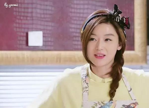 发带好看高级,可以修饰脸型的发带