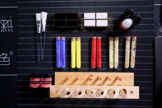 沉浸式手工口红,轰趴来袭