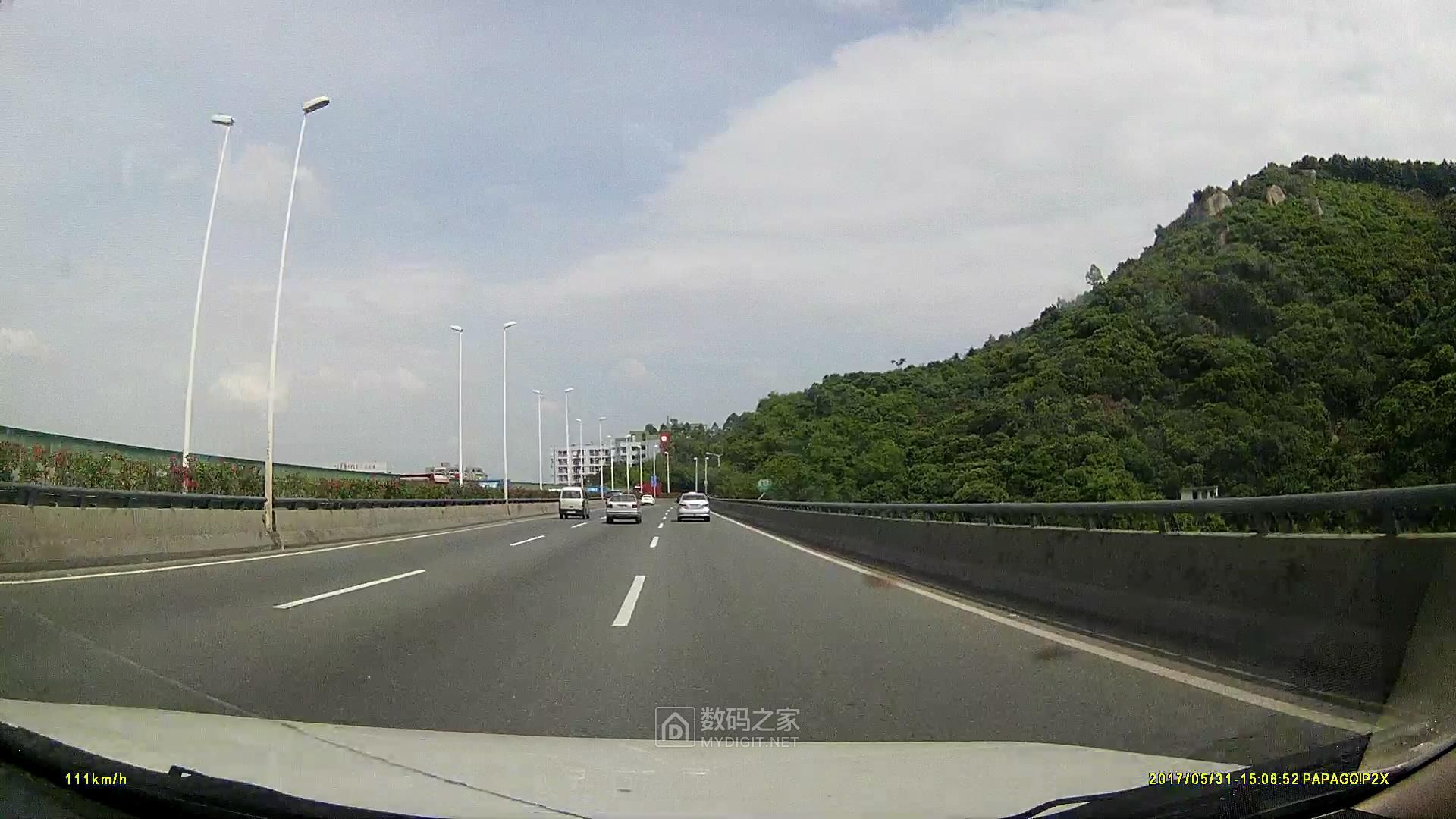 拆解趴趴狗隐藏式行车记录仪,行车记录仪拆解解析