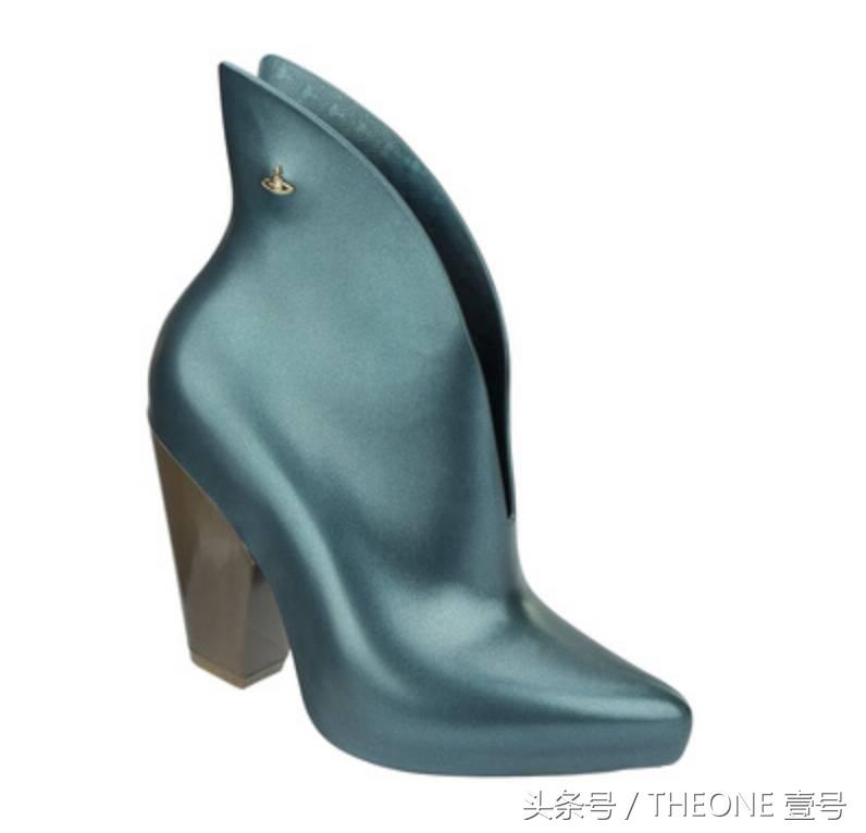 我掐指一算，你该买双雨鞋了