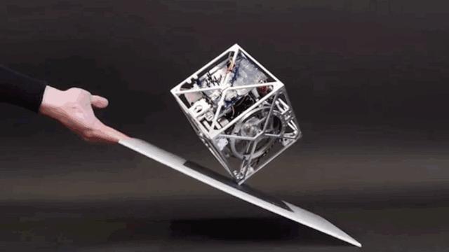 通俗讲解陀螺仪原理,陀螺仪能稳定是什么原理