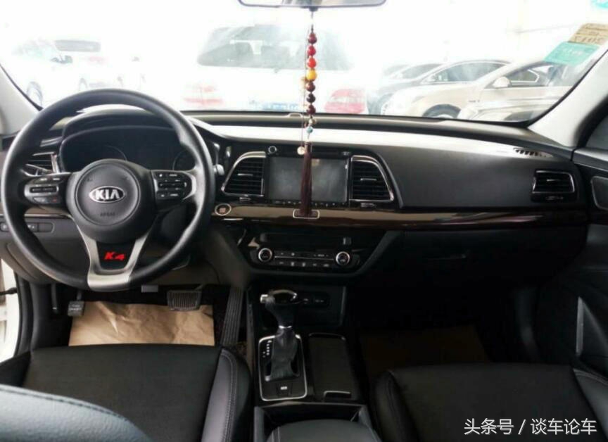 15年起亚k4开起来的感觉,15年起亚k413万公里现在能值多钱