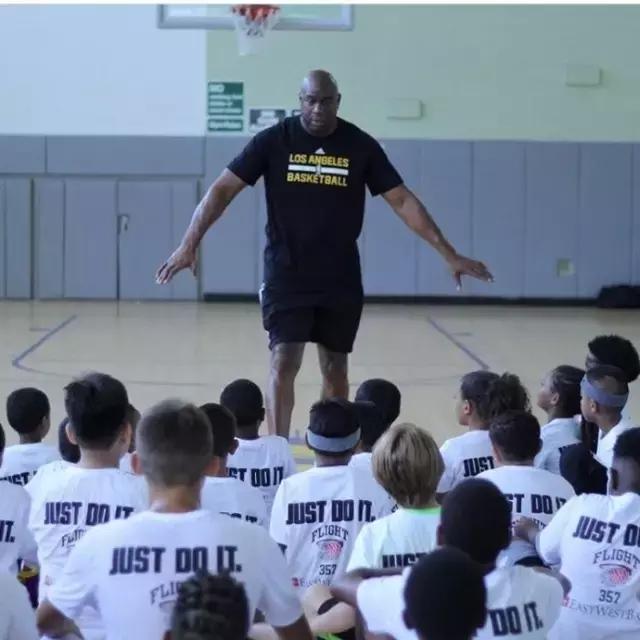 湖人队17号秀最新消息,湖人24号最新消息