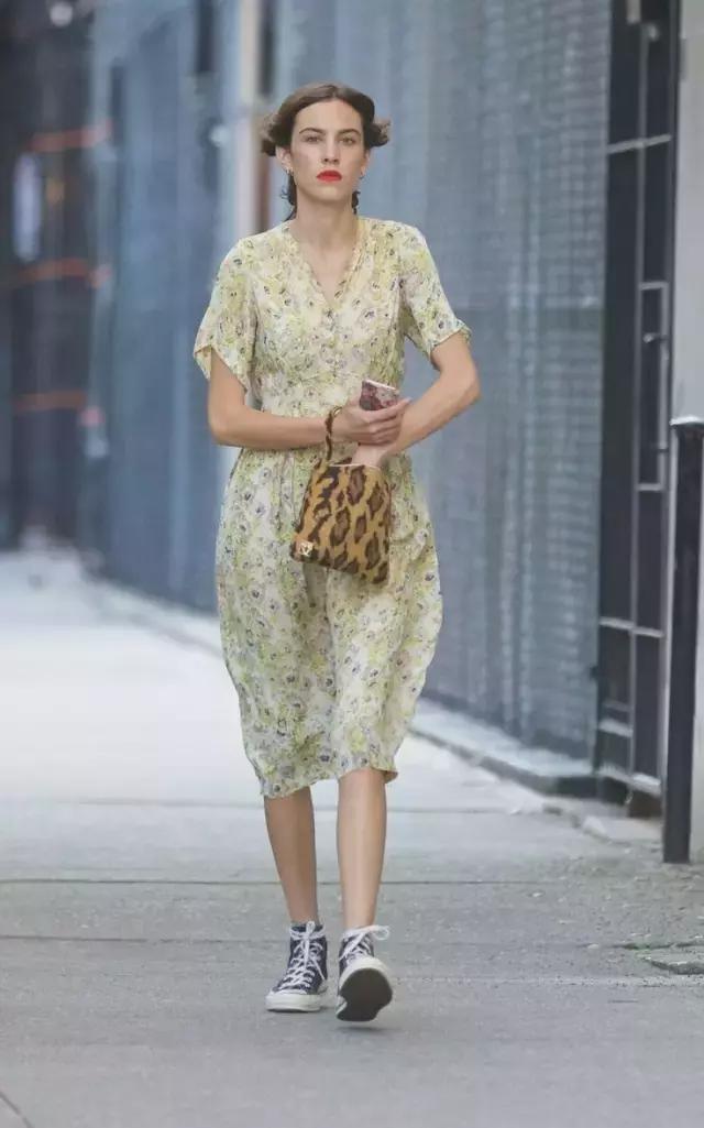 一双从20岁穿到30岁的鞋,一双能从22岁穿到27岁的鞋