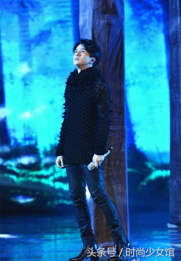 鹿晗小井的蕾丝衫张翰的渔网袜，不是战狼依然够帅