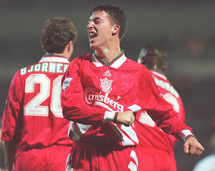 罗比福勒最新比赛,利物浦5冠王福勒捧杯