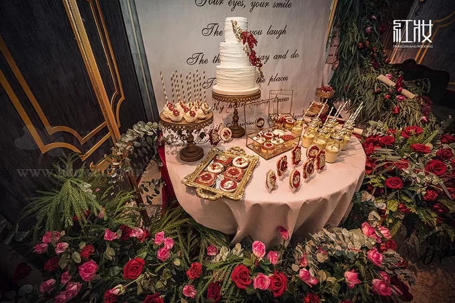 户外婚礼场景布置效果图,红色系婚礼户外布置场景