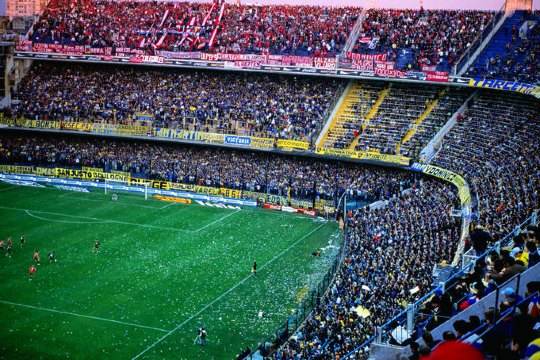 童话般的圣殿—糖果盒球场