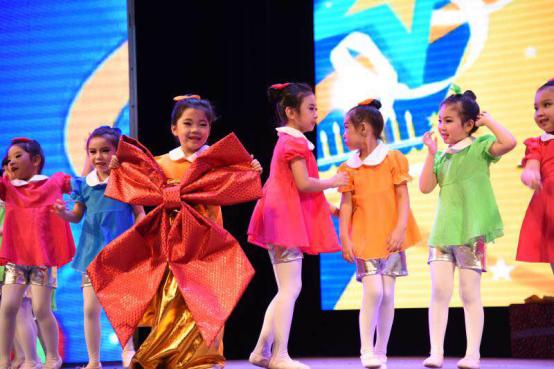 棣ㄦ湀涔嬫槦灏戝効鑸炶箞鍔犵洘,棣ㄦ湀涔嬫槦灏戝効琛楄垶鍩硅鏀惰垂