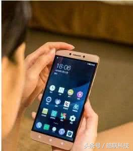 oppo手机突然黑屏一直在开机状态,手机突然开不开机了充电也没反应