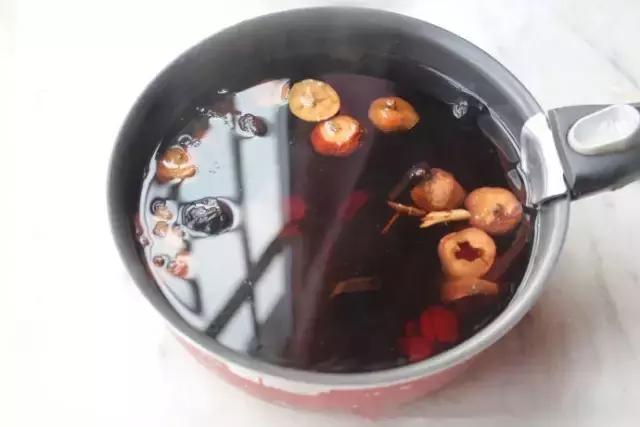 夏日里，贪念那碗黑白凉食